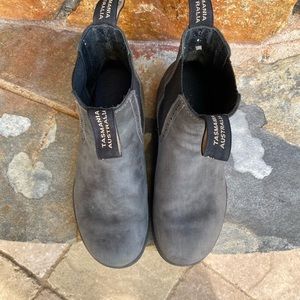 Black Blundstone Boots